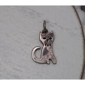 Retired James Avery 925 Sitting Cat Charm 1.65G / 0.7in